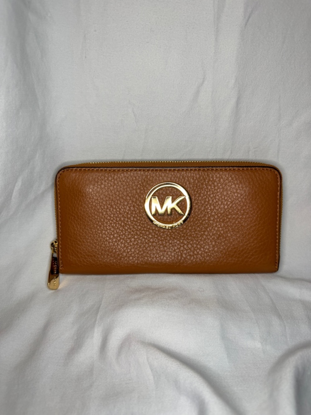 Michael Kors Pebbled Leather Jet Set Zip Around Wallet Luggage Brown Gold Logo